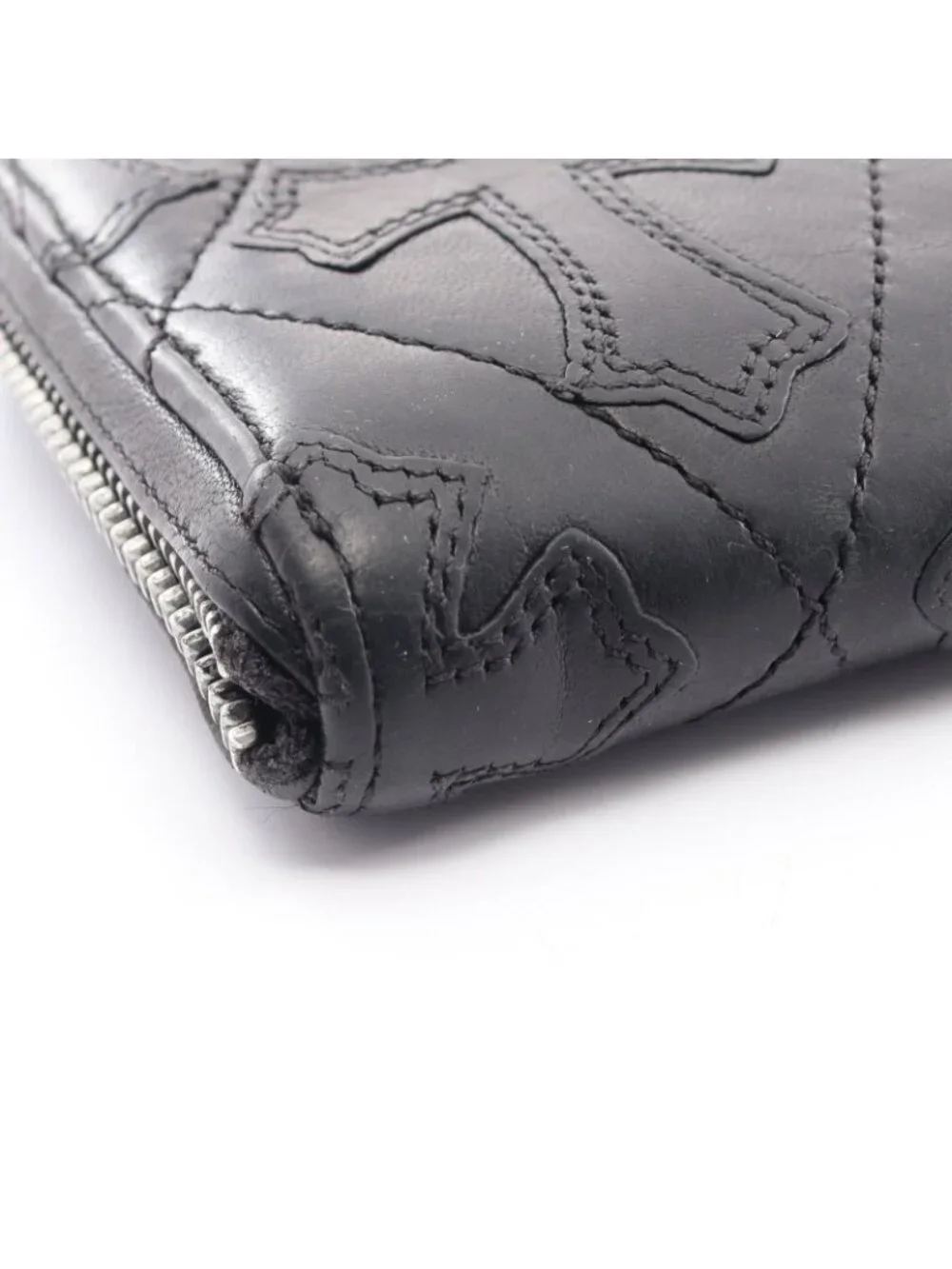 Chrome Hearts Round Wallet Cemetery Cross Patch Quilted Leather